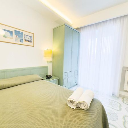 Hotel Parco Cartaromana ايسكيا المظهر الخارجي الصورة