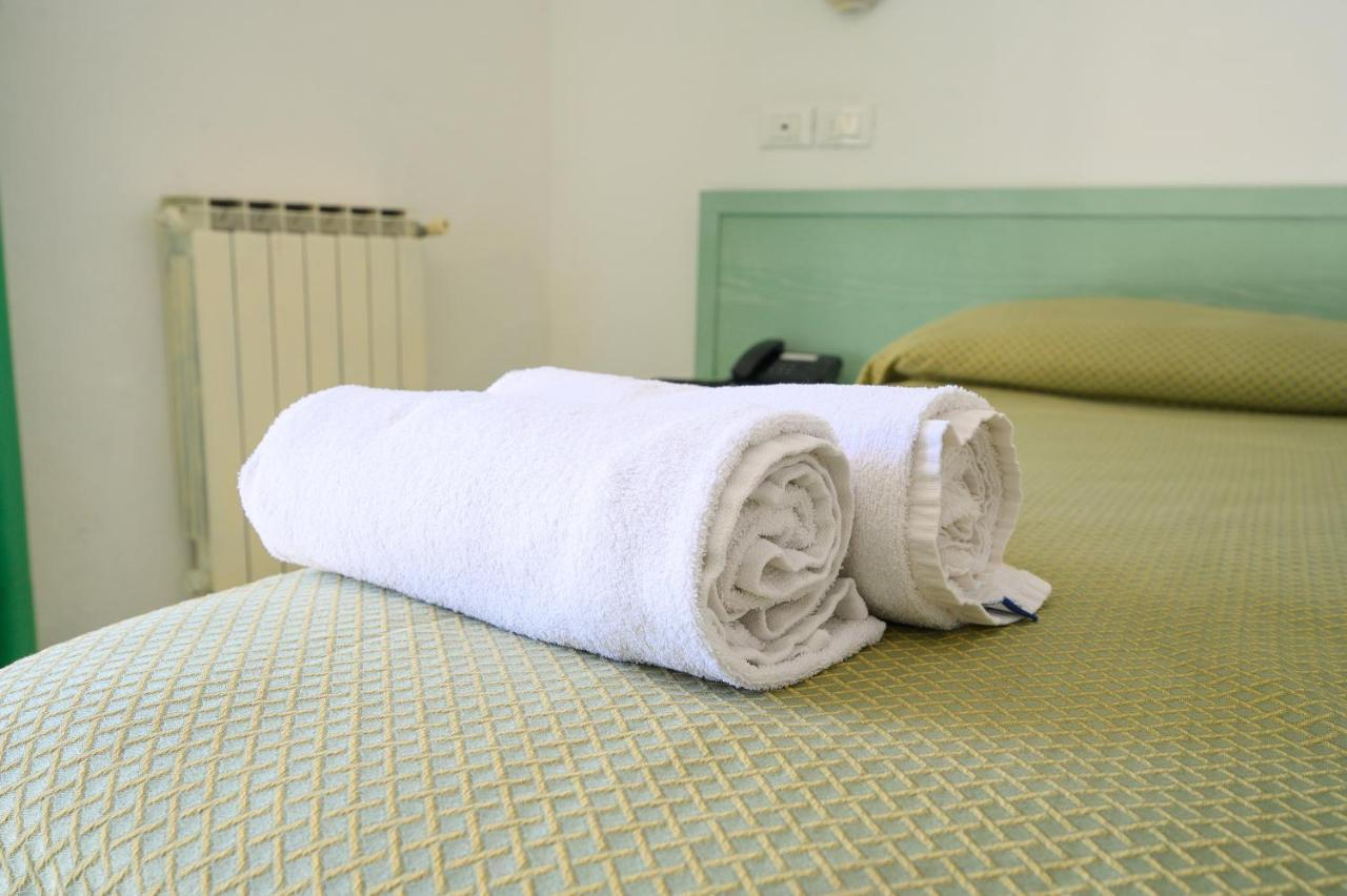 Hotel Parco Cartaromana ايسكيا المظهر الخارجي الصورة