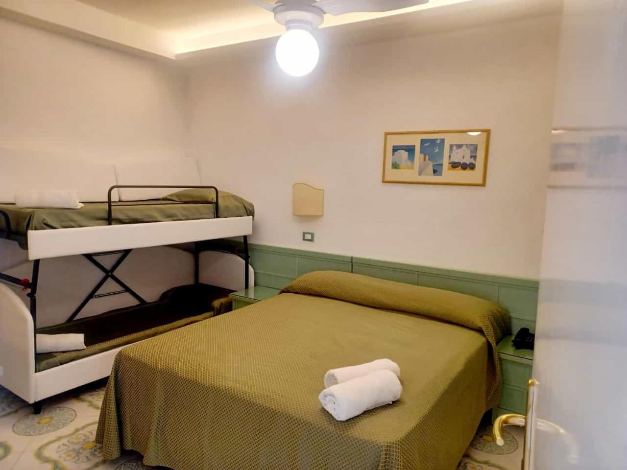 Hotel Parco Cartaromana ايسكيا المظهر الخارجي الصورة